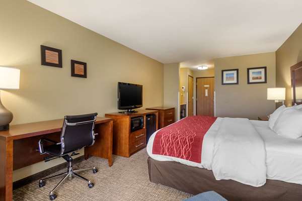 - Comfort Inn & Suites Pittsburg