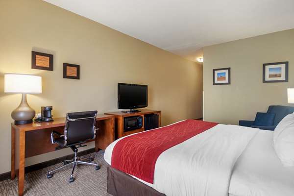  - Comfort Inn & Suites Pittsburg