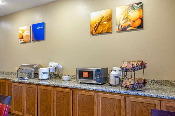Amenities - Comfort Inn & Suites Pittsburg