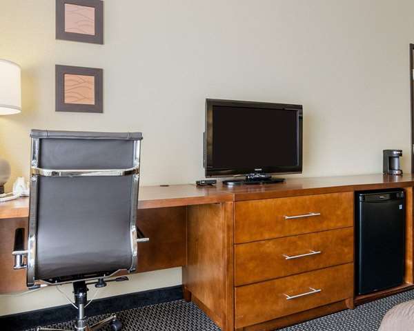  - Comfort Inn Garden City