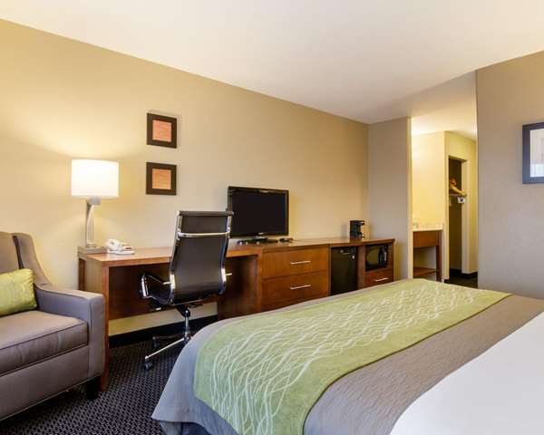  - Comfort Inn Garden City