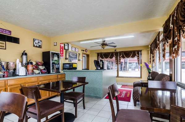 Amenities - Econo Lodge Winfield