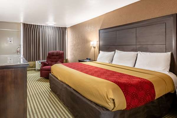  - Econo Lodge Winfield