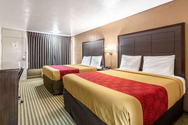  - Econo Lodge Winfield