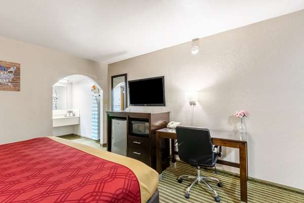  - Econo Lodge Winfield
