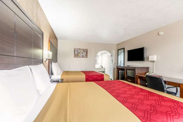  - Econo Lodge Winfield