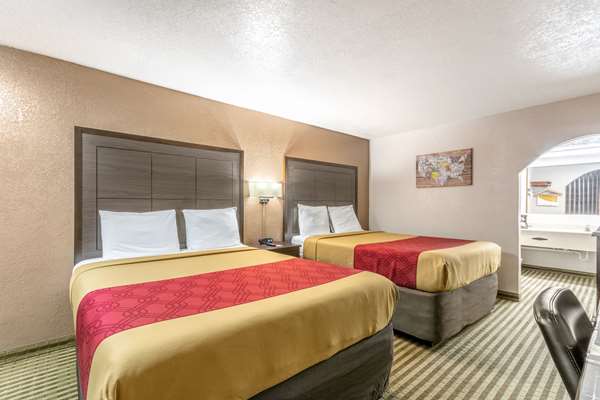  - Econo Lodge Winfield