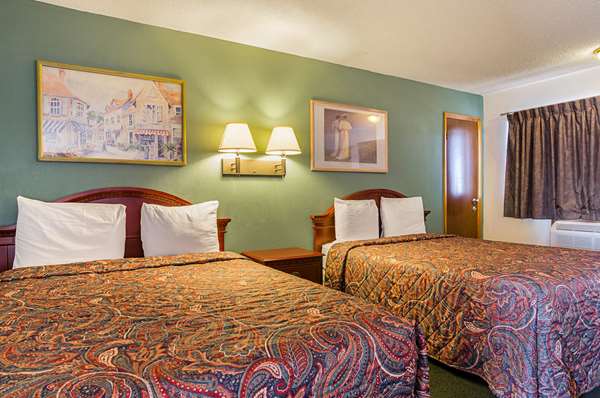  - Econo Lodge WaKeeney