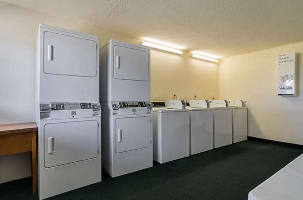 Amenities - Econo Lodge WaKeeney