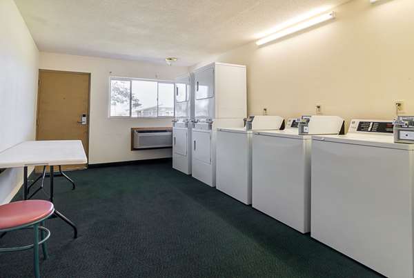 Amenities - Econo Lodge WaKeeney