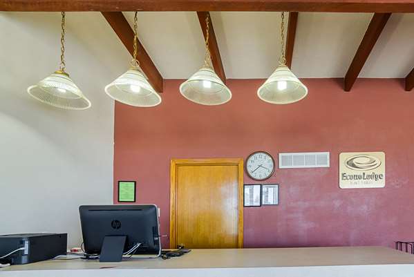  - Econo Lodge WaKeeney