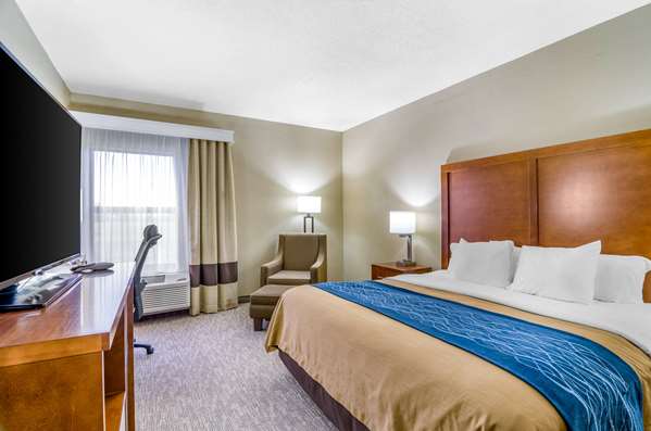  - Comfort Inn Ottawa - I-35, Exit 183