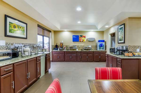 Amenities - Comfort Inn Ottawa - I-35, Exit 183