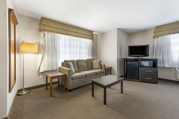  - Sleep Inn & Suites Hays - I-70, Exit 159