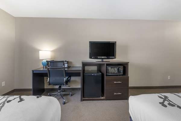  - Sleep Inn & Suites Hays - I-70, Exit 159