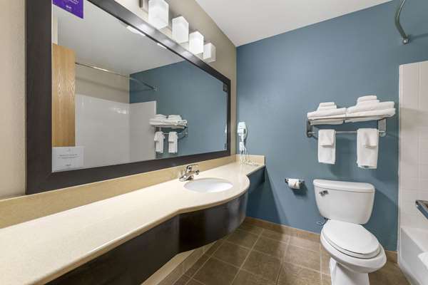 Suite - Sleep Inn & Suites Hays - I-70, Exit 159