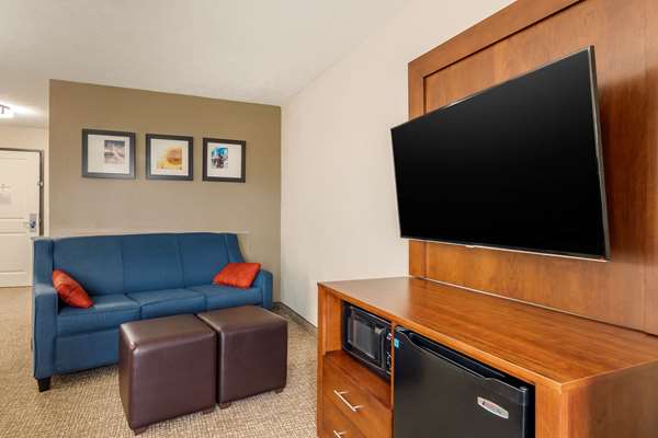 Suite - Comfort Suites Kansas City - I-435, Exit 15