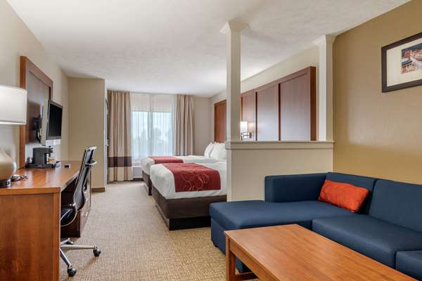 Suite - Comfort Suites Kansas City - I-435, Exit 15