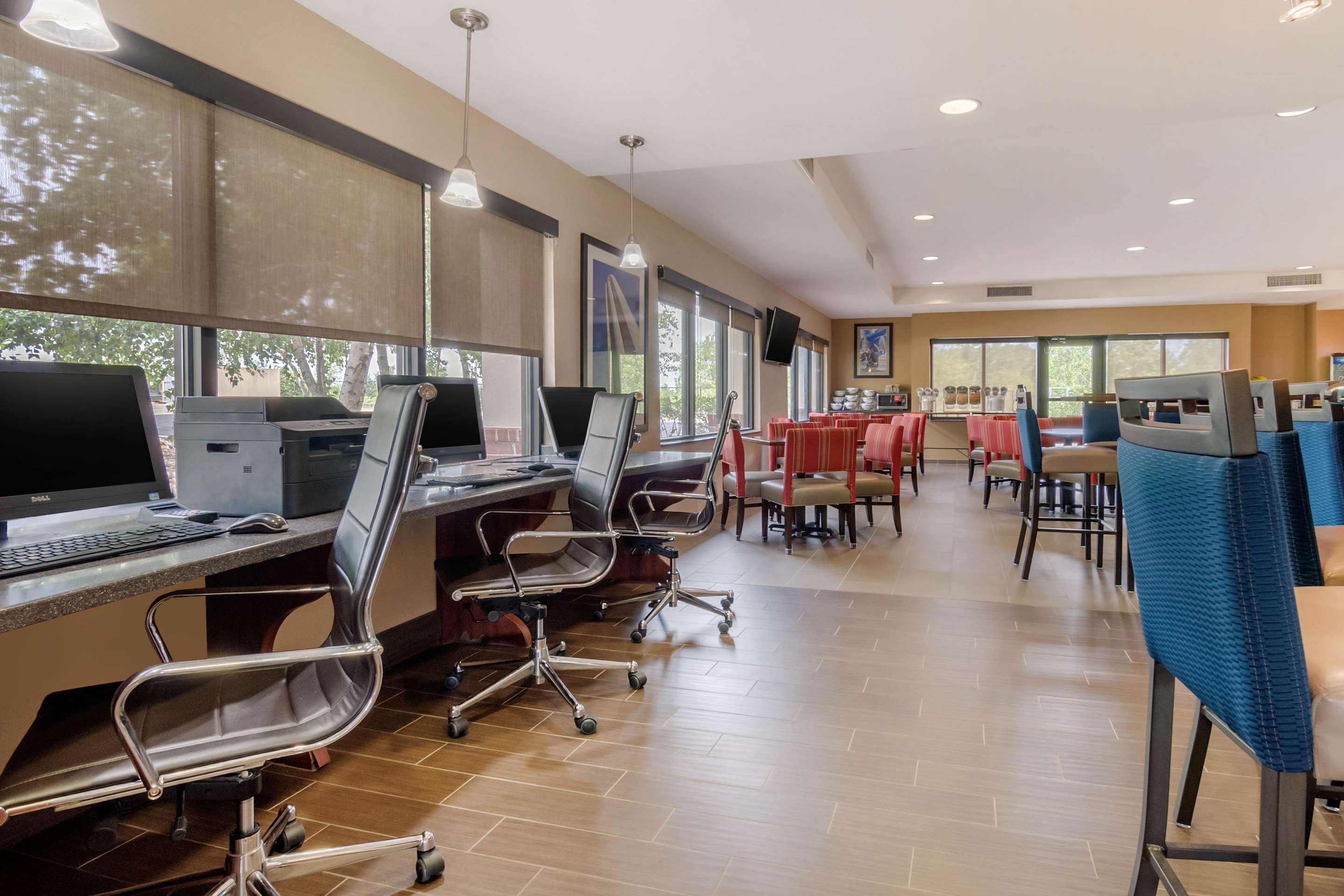 Business center | Comfort Suites Speedway - Kansas City