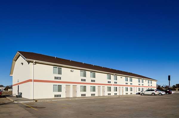 Exterior view - Rodeway Inn Larned