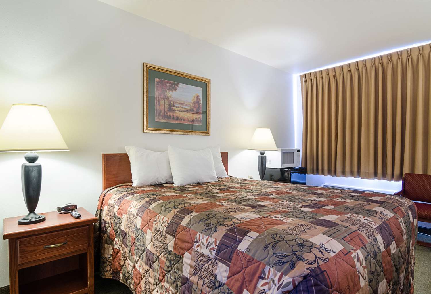 Rodeway Inn Larned, KS See Discounts