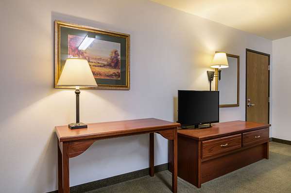  - Rodeway Inn Larned