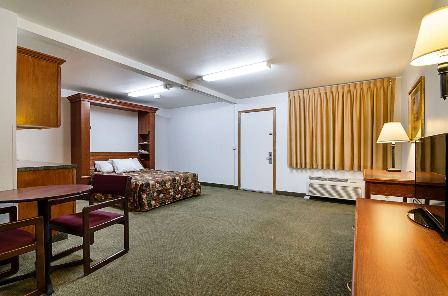 Rodeway Inn Larned, KS See Discounts