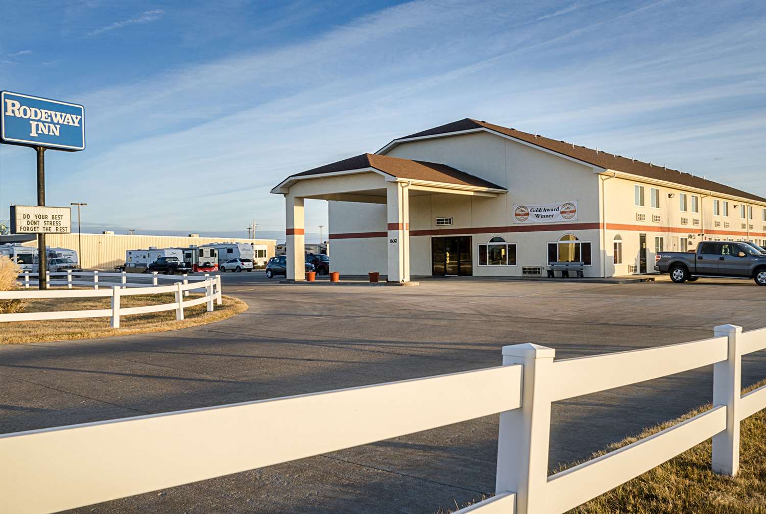 Rodeway Inn Larned, KS See Discounts