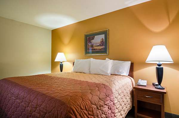 Suite - Rodeway Inn Larned