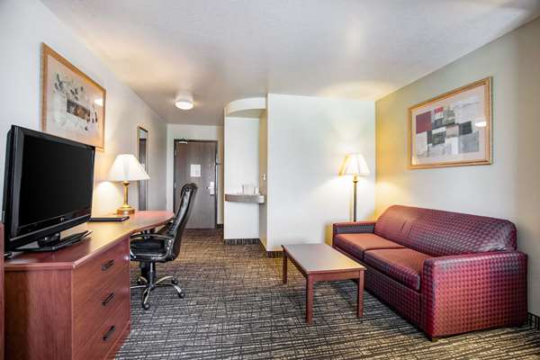  - Quality Inn Parsons