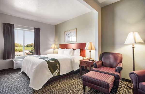  - Quality Inn Parsons