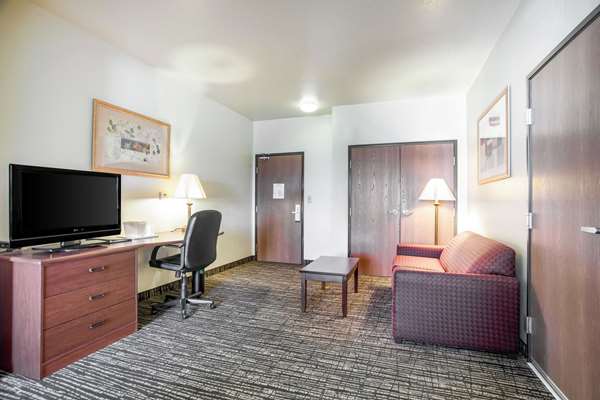  - Quality Inn Parsons