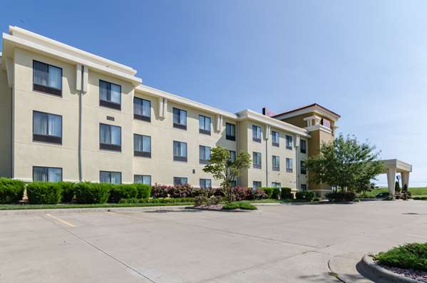Exterior view - Comfort Suites Salina