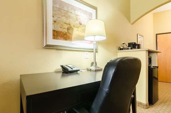  - Comfort Suites Salina