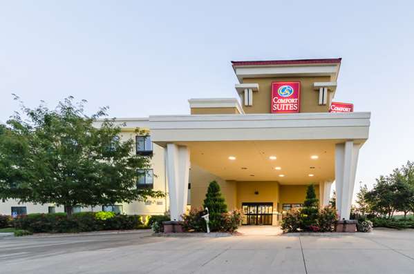 Exterior view - Comfort Suites Salina