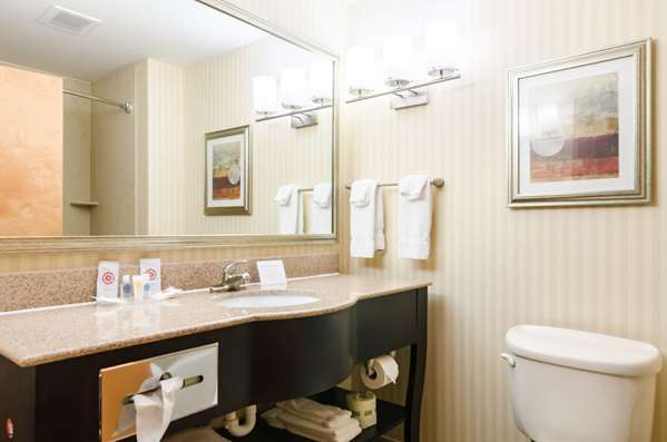 Suite - Comfort Suites Salina