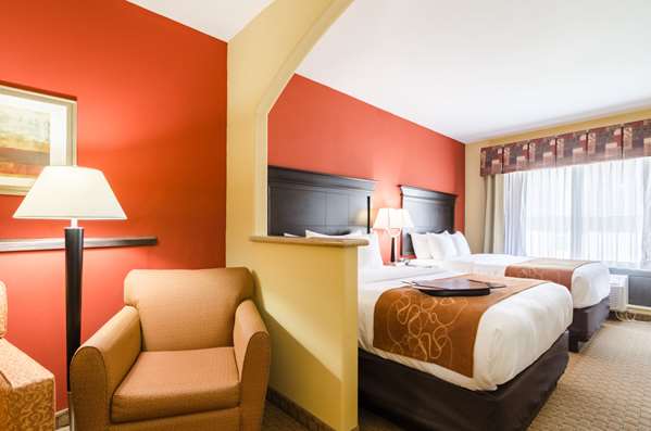 Suite - Comfort Suites Salina