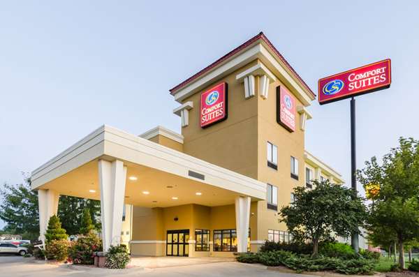 Exterior view - Comfort Suites Salina