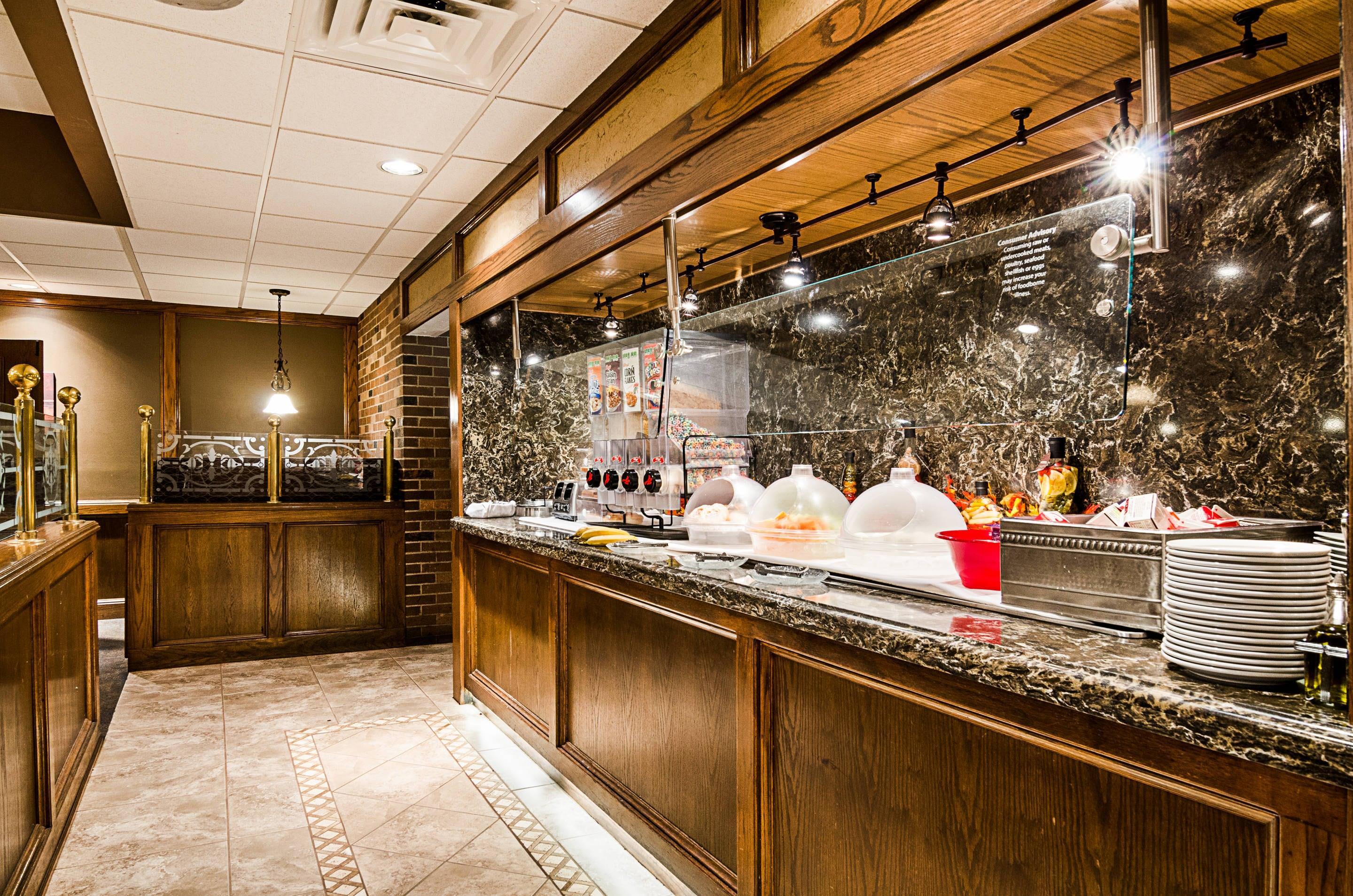 Breakfast bar | Clarion Inn