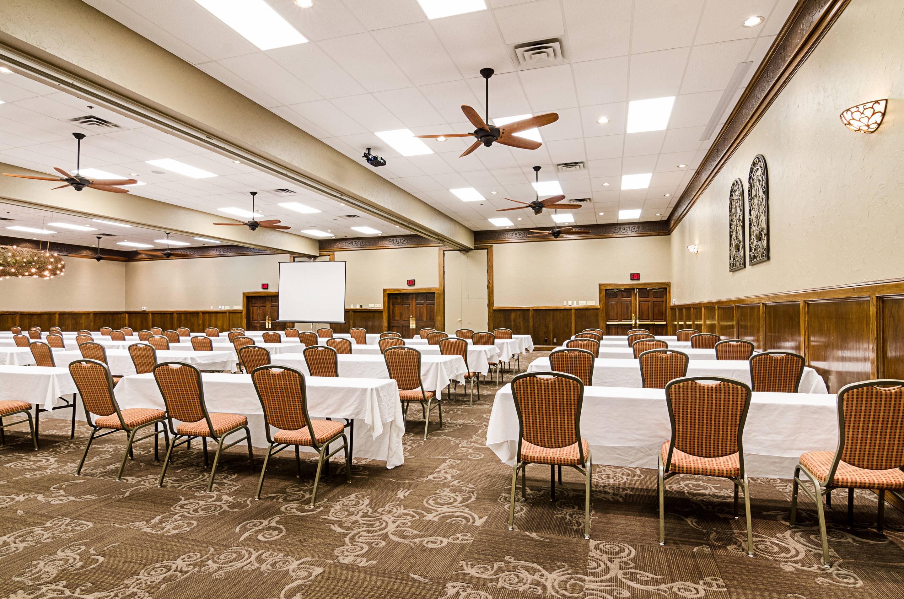 Banquet room | Clarion Inn