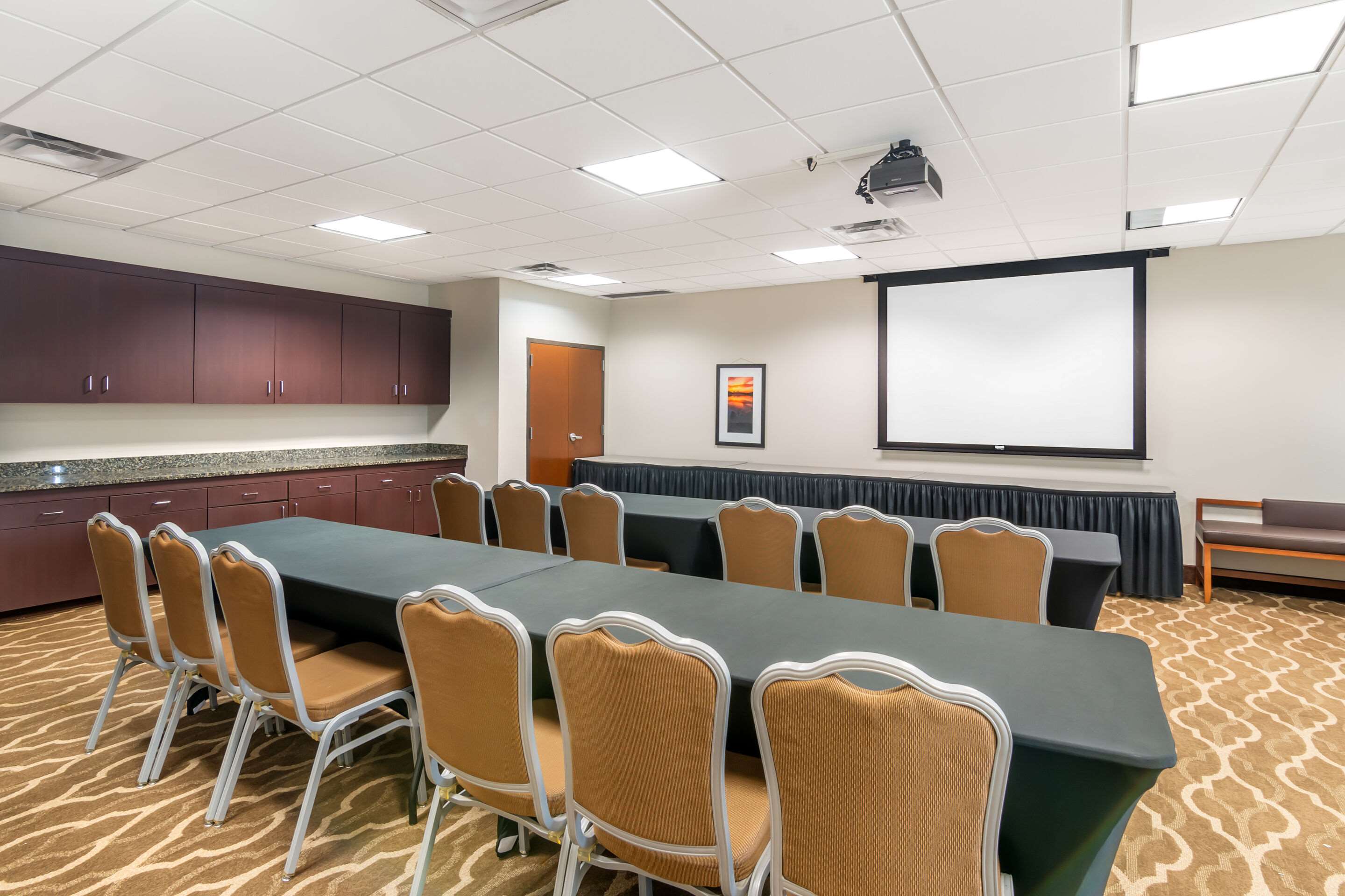 Meeting room | Comfort Suites Manhattan