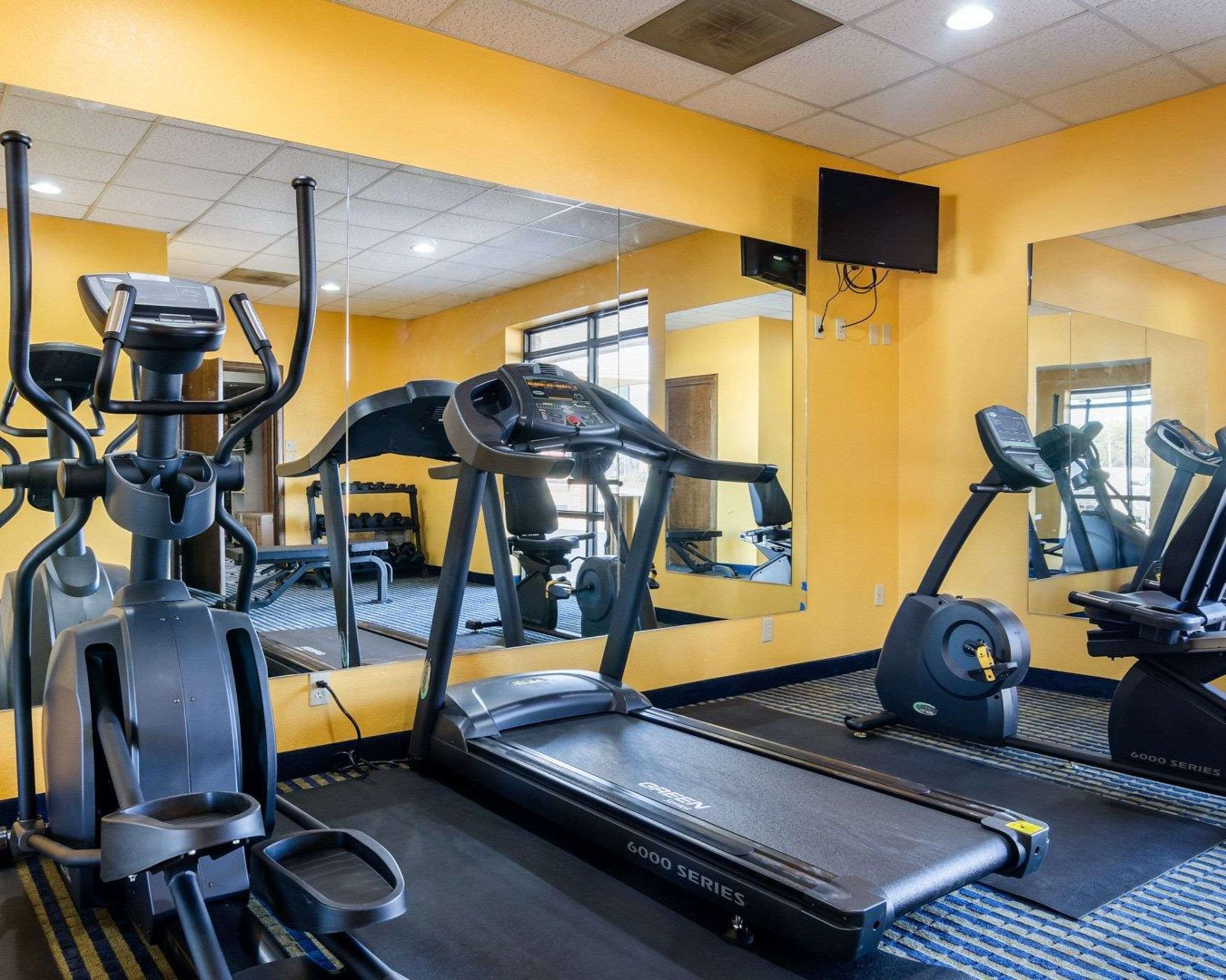Exercise room with television