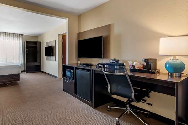 Suite - Sleep Inn & Suites I-70 Oakley