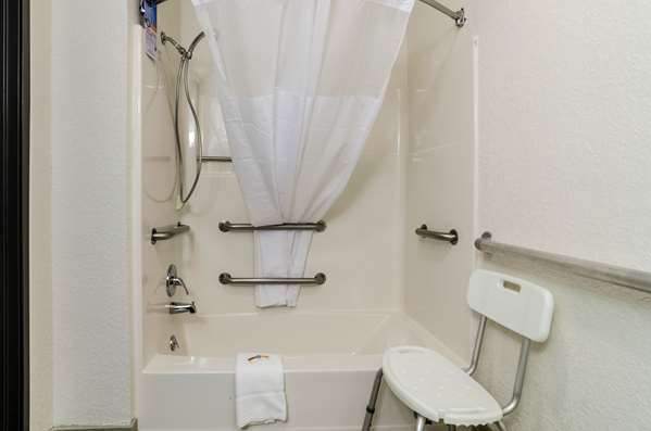  - Quality Inn Great Bend