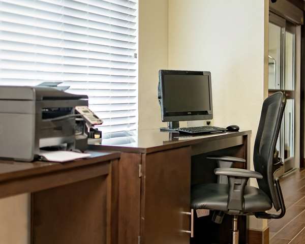 Conference Area - Sleep Inn & Suites Fort Scott