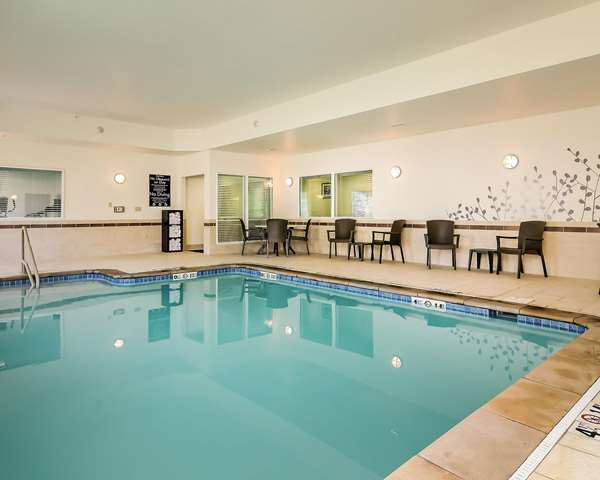 Pool - Sleep Inn & Suites Fort Scott