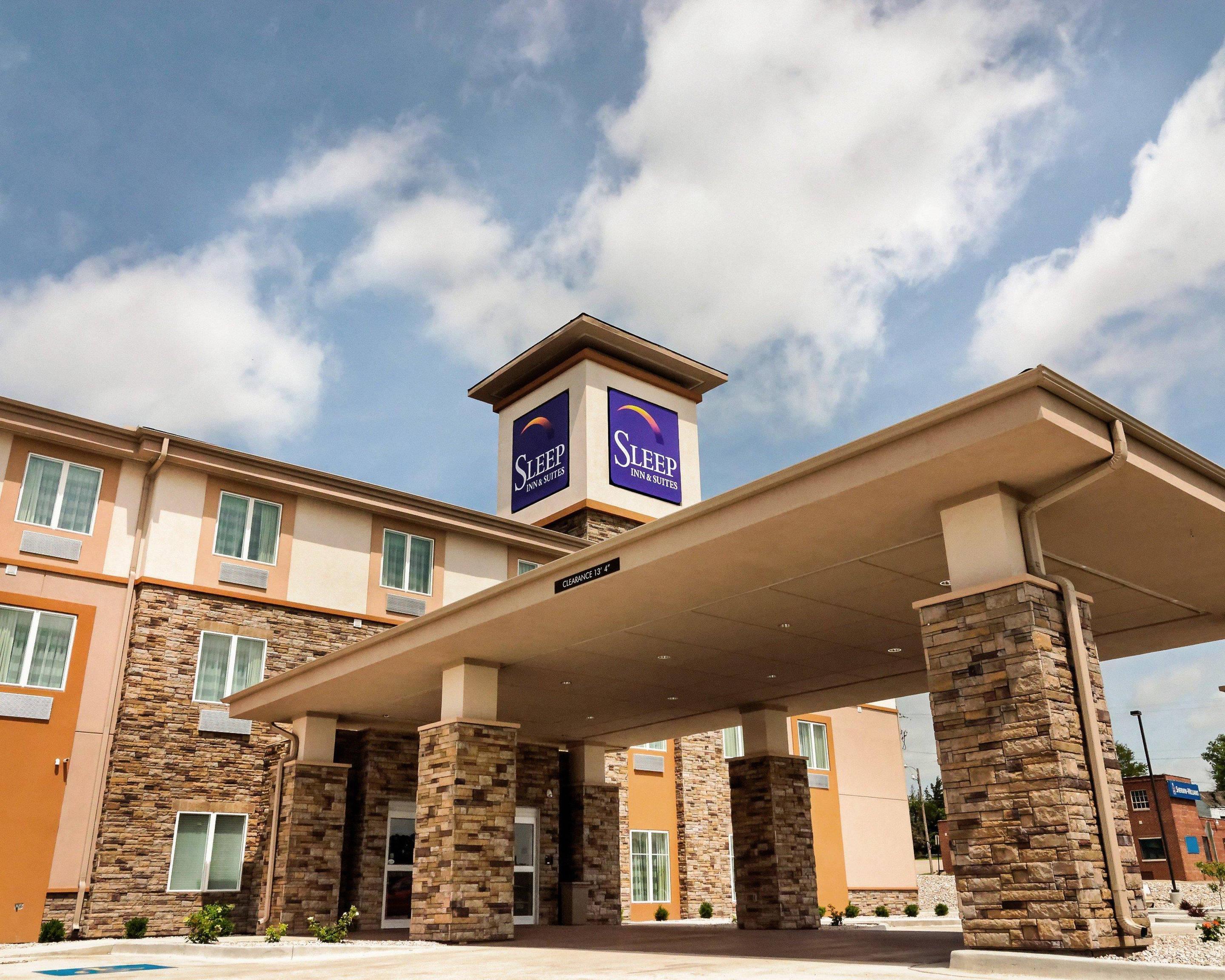 Hotel entrance | Sleep Inn & Suites Fort Scott