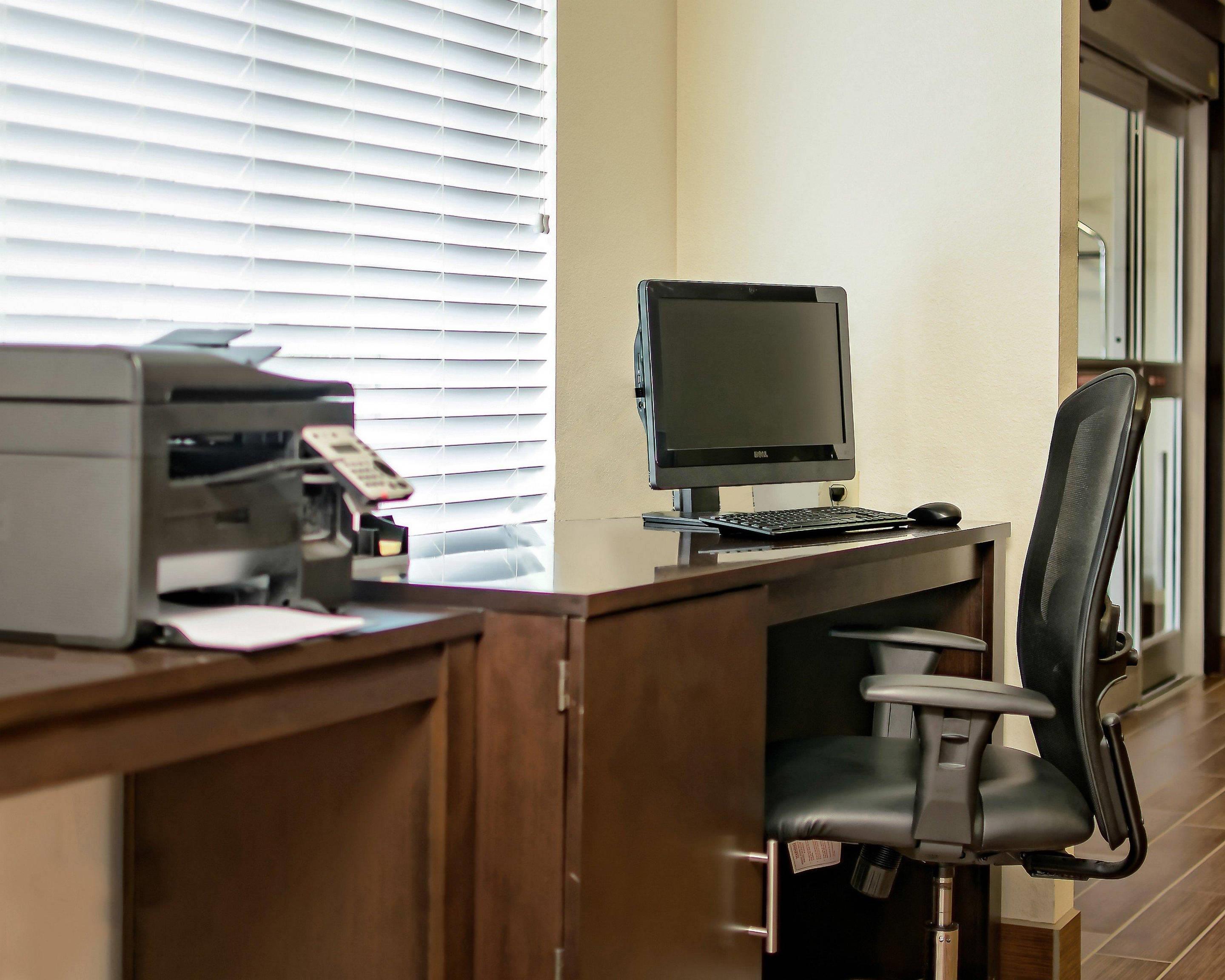 Business center | Sleep Inn & Suites Fort Scott