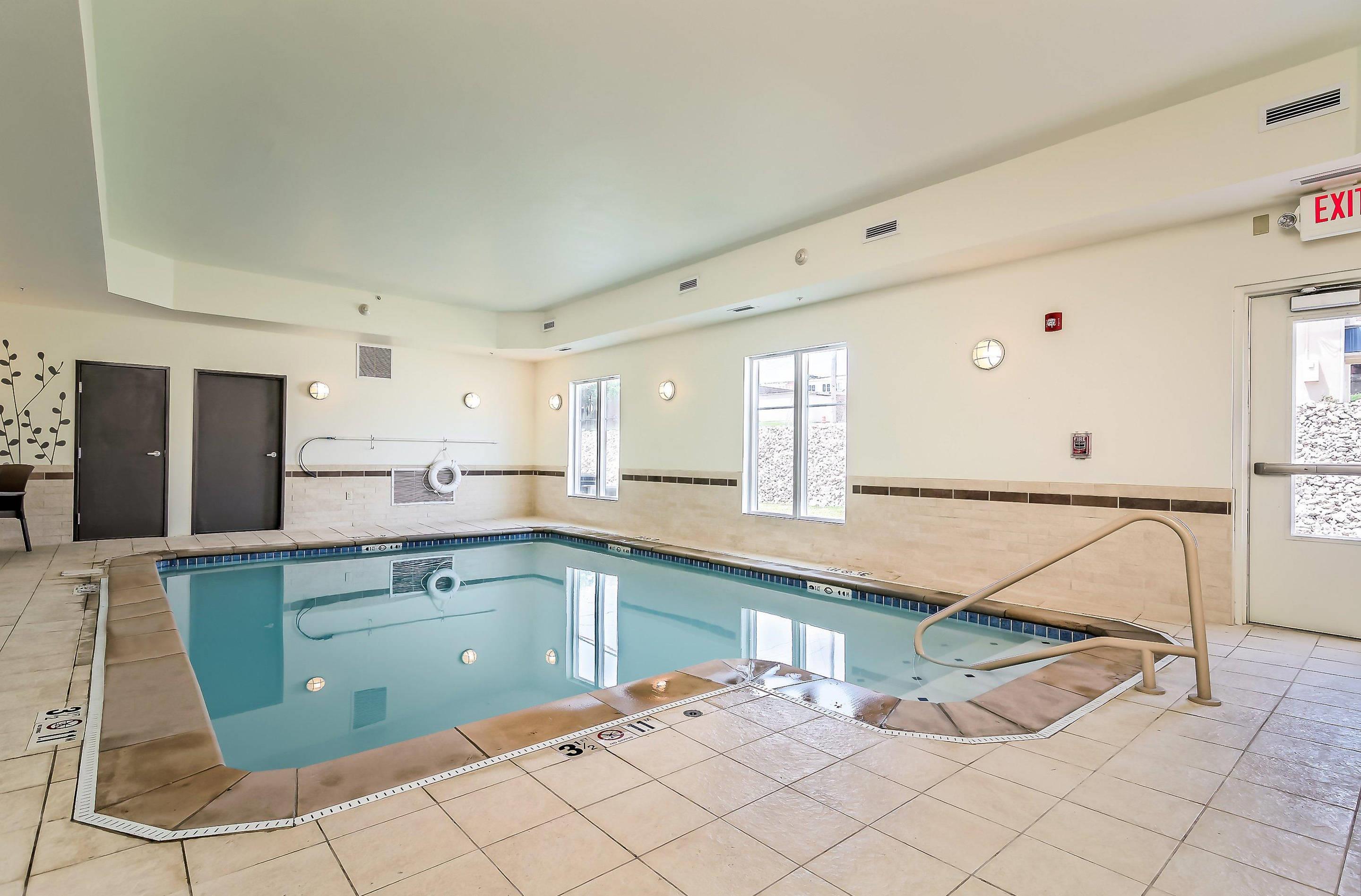 Indoor pool | Sleep Inn & Suites Fort Scott