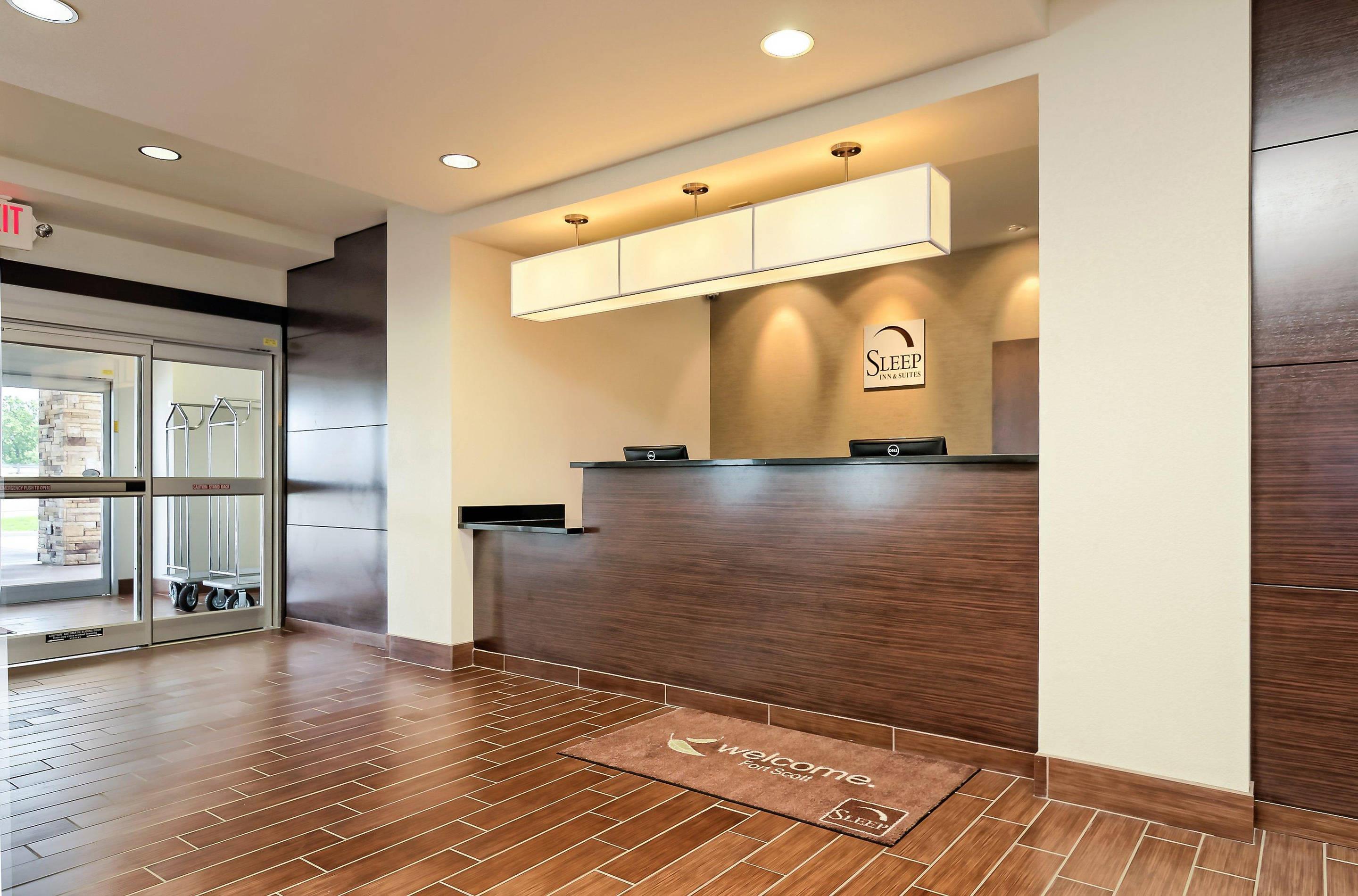 Front desk | Sleep Inn & Suites Fort Scott